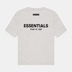 Handla Fear of God Essentials "Light Oatmeal" Tee (SS22) online | Smidigt och enkelt på nätet - Merchsweden |