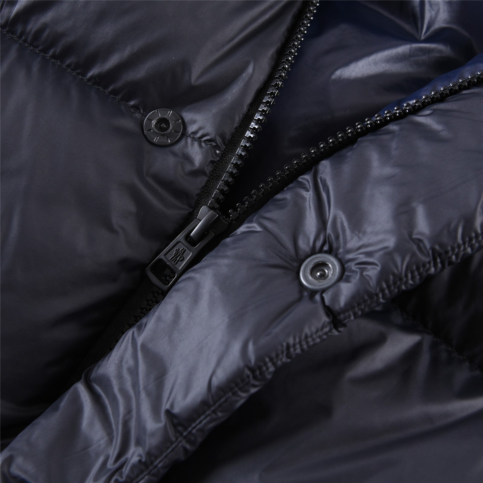 Moncler Detachable Sleeve SHORT DOWN JACKET