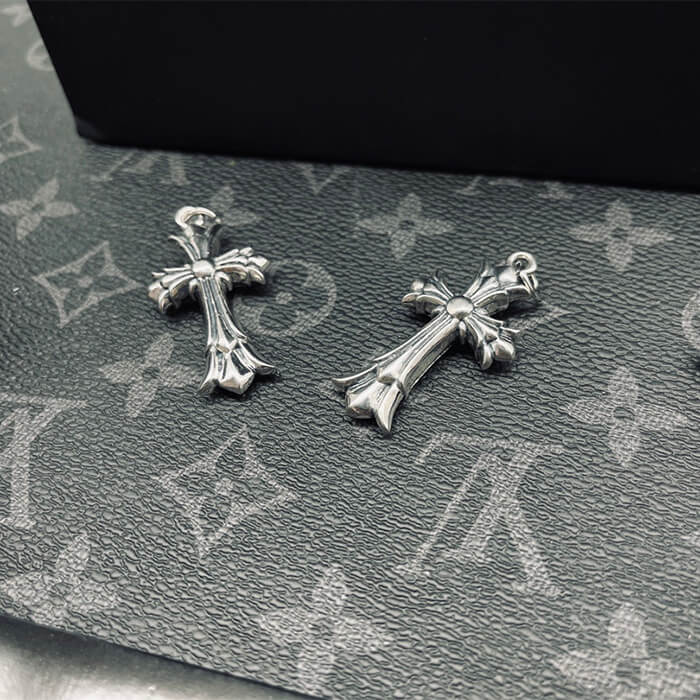 CHROME HEARTS Cross Necklace