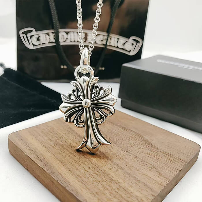 CHROME HEARTS Cross 01 Necklace